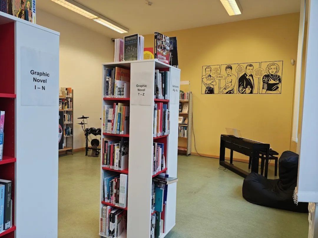 Bibliothek Schöneberg "Theodor-Heuss-Bibliothek" in Tempelhof-Schöneberg – Foto 6