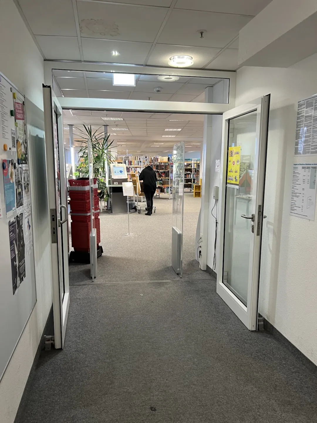 Bettina-von-Arnim-Bibliothek in Pankow – Foto 5