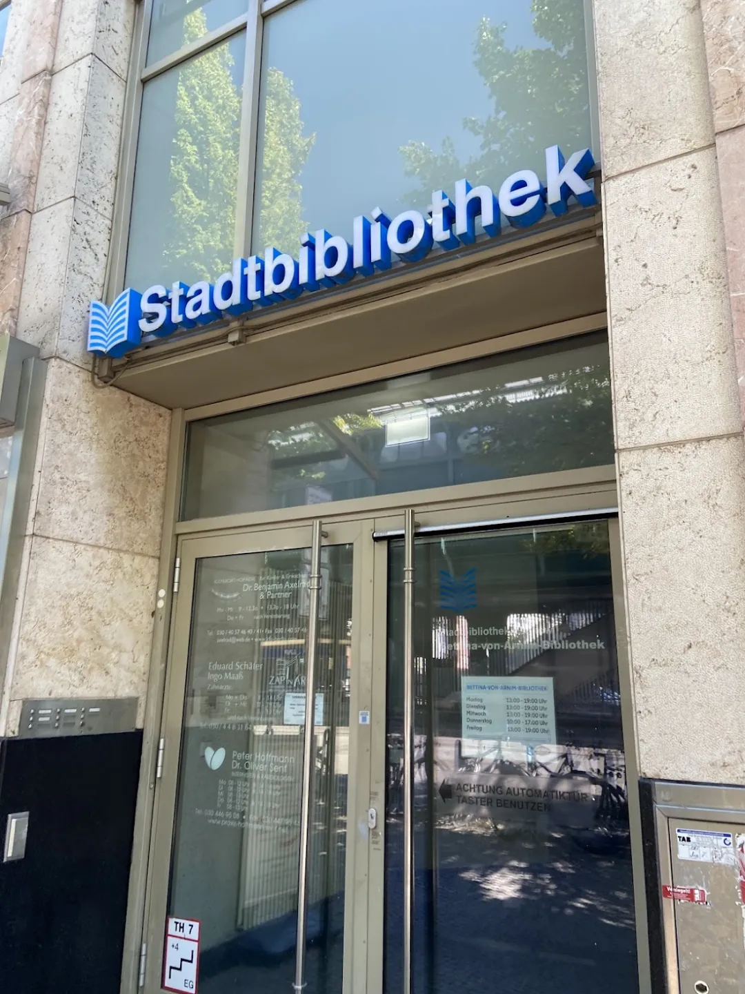 Bettina-von-Arnim-Bibliothek in Pankow – Foto 3