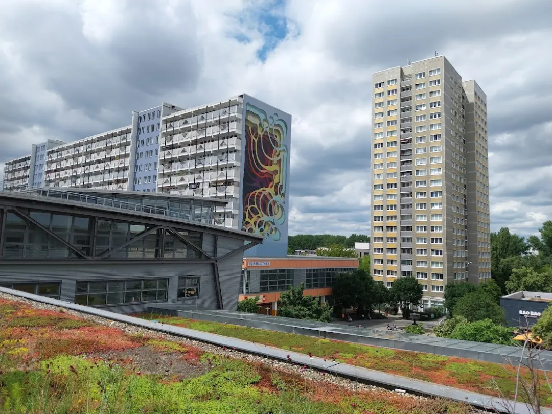 Bodo-Uhse-Bibliothek in Lichtenberg – Foto 5