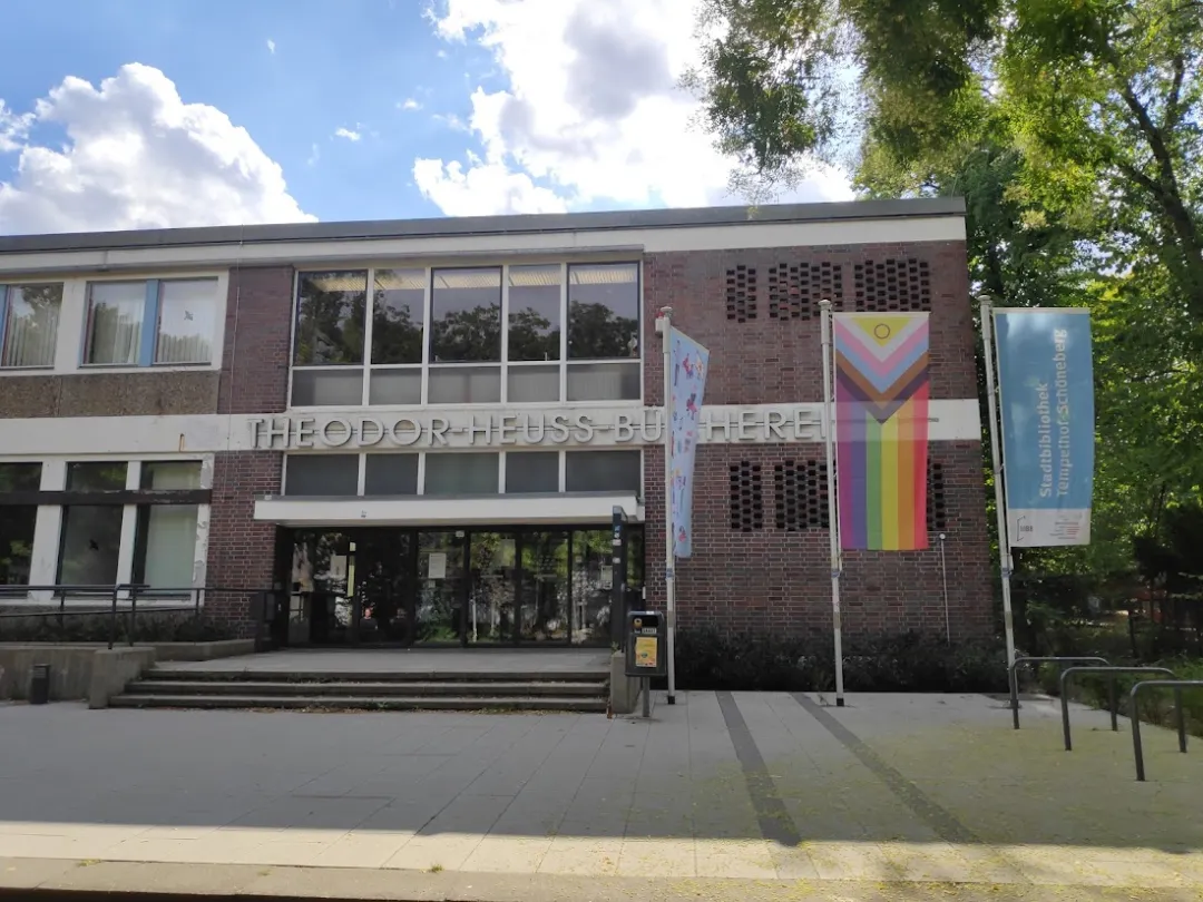 Bibliothek Schöneberg "Theodor-Heuss-Bibliothek" in Tempelhof-Schöneberg – Foto 4