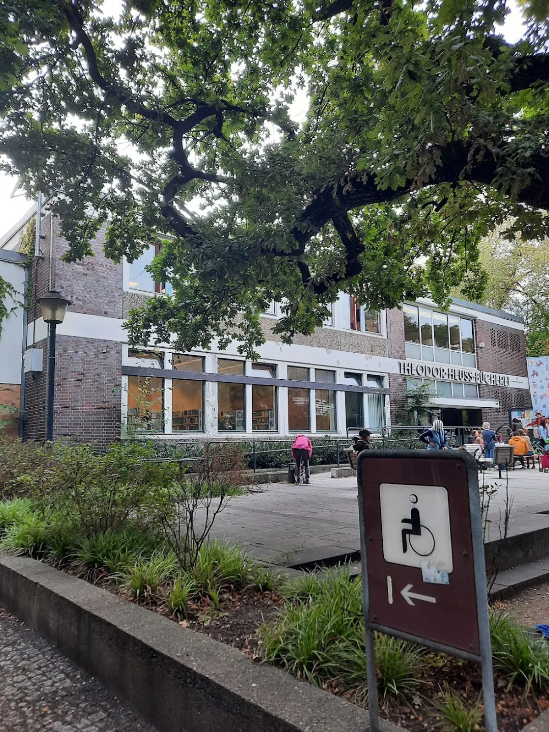 Bibliothek Schöneberg "Theodor-Heuss-Bibliothek" in Tempelhof-Schöneberg – Foto 2