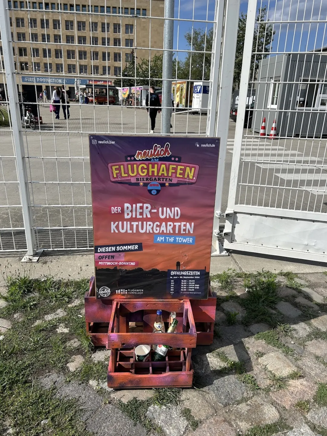 Neulich Biergarten am THF-Tower – Foto 3