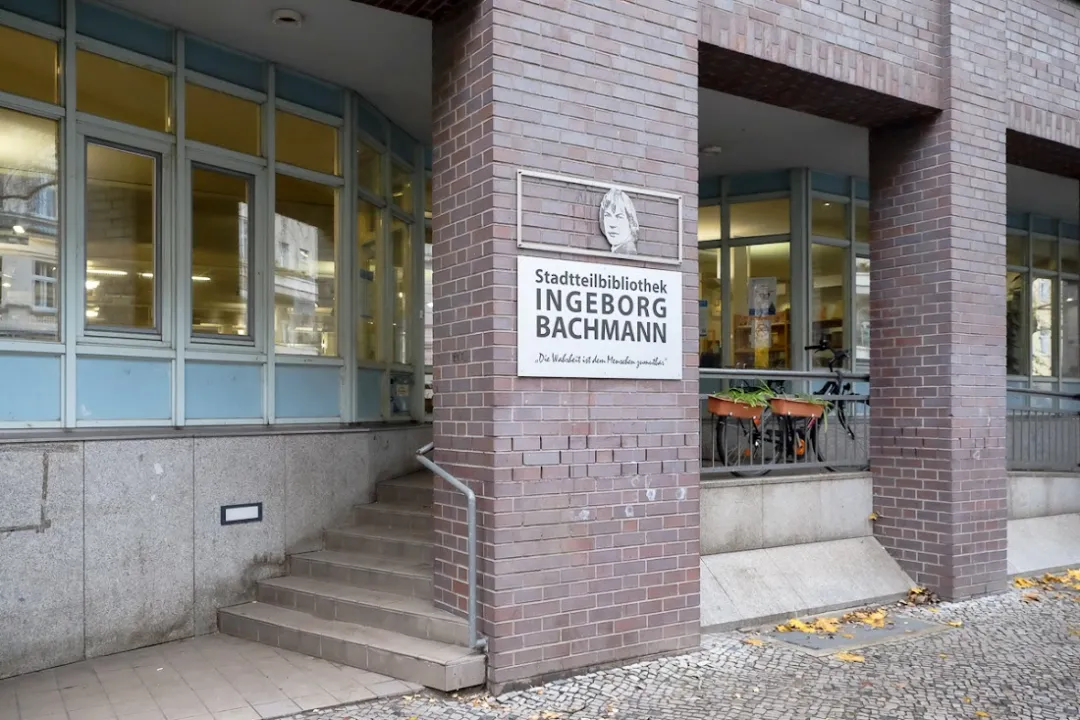 Ingeborg-Bachmann-Bibliothek (Stadtteilbibliothek West) in Charlottenburg-Wilmersdorf – Foto 4