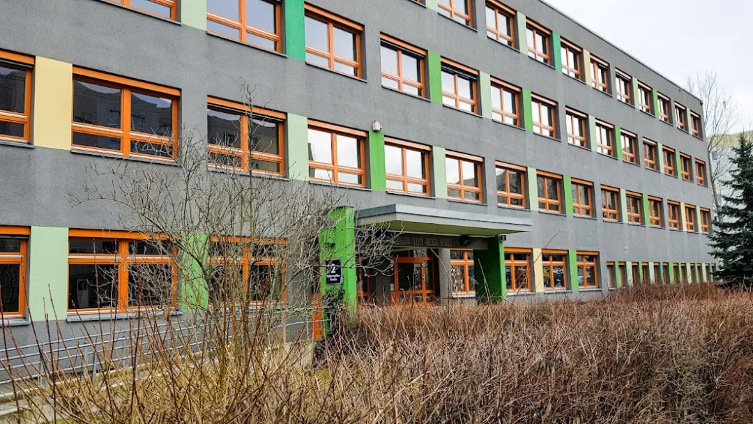 Turnhalle Johann Julius Hecker Oberschule in Marzahn-Hellersdorf – Foto 4