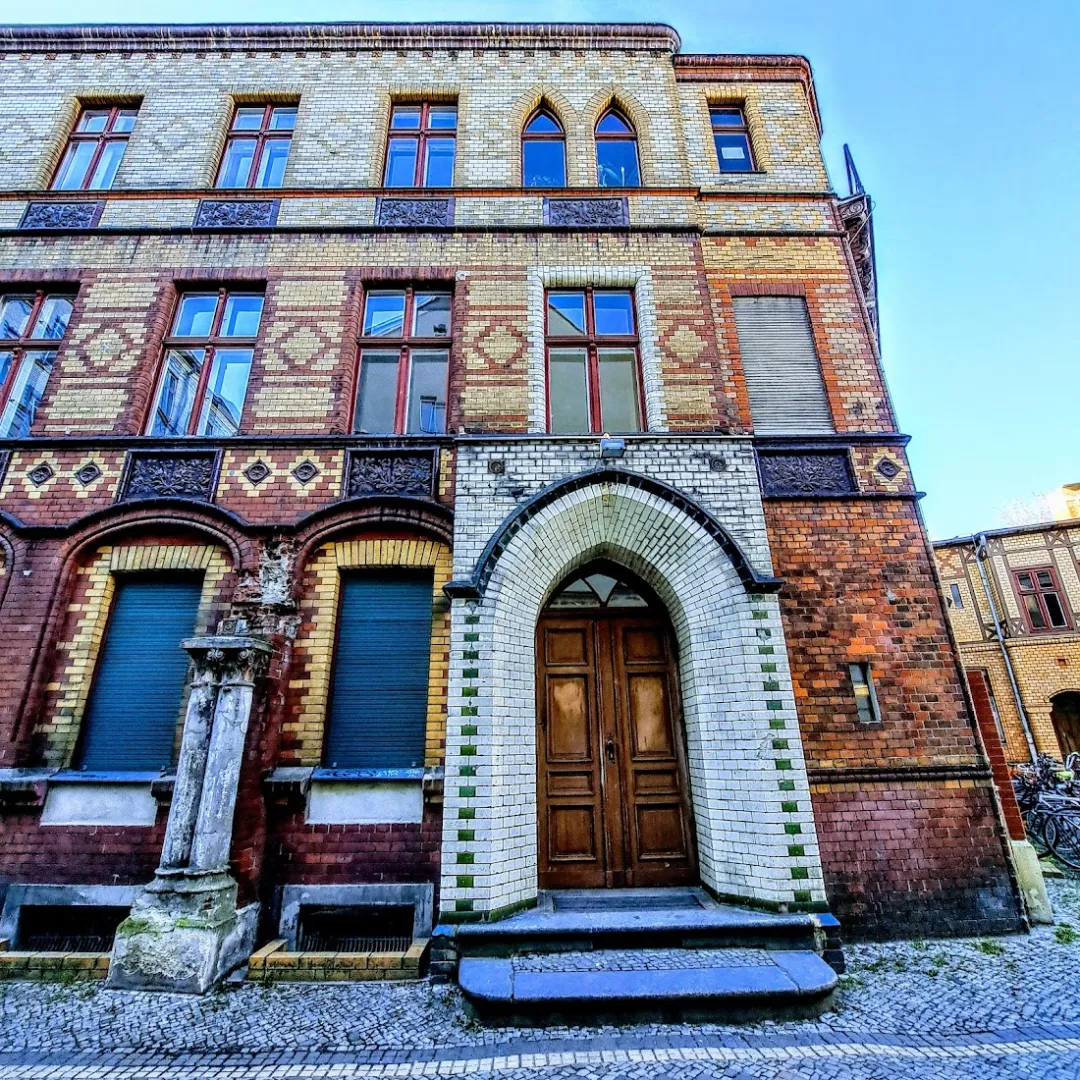 Bibliothek am Luisenbad in Mitte – Foto 4