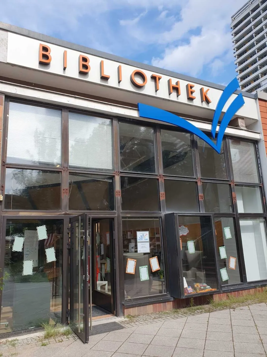 Stadtteilbibliothek Erich Weinert in Marzahn-Hellersdorf – Foto 3