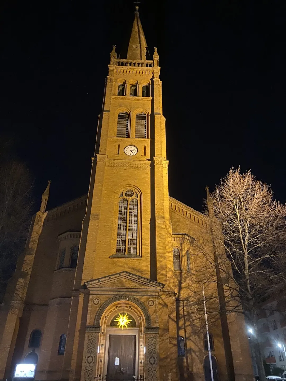 Ballsaal Schöneberg - Zwölf Apostel Gemeinde – Foto 4