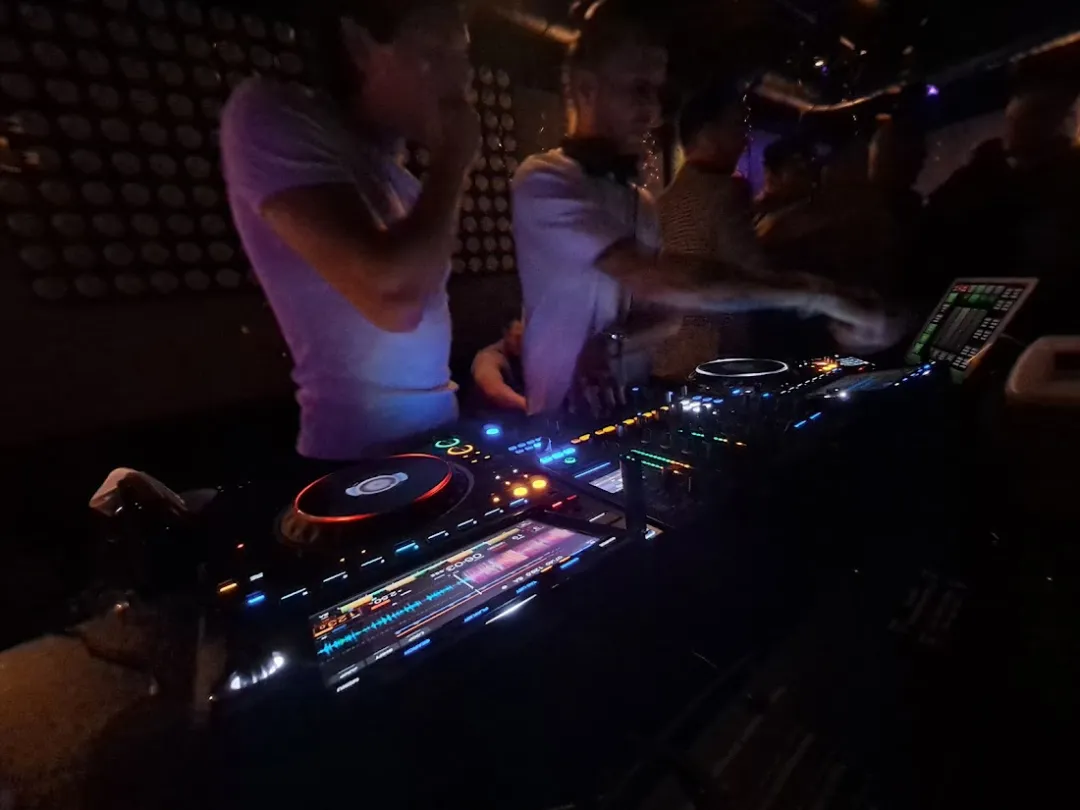 The Door Club – Foto 2