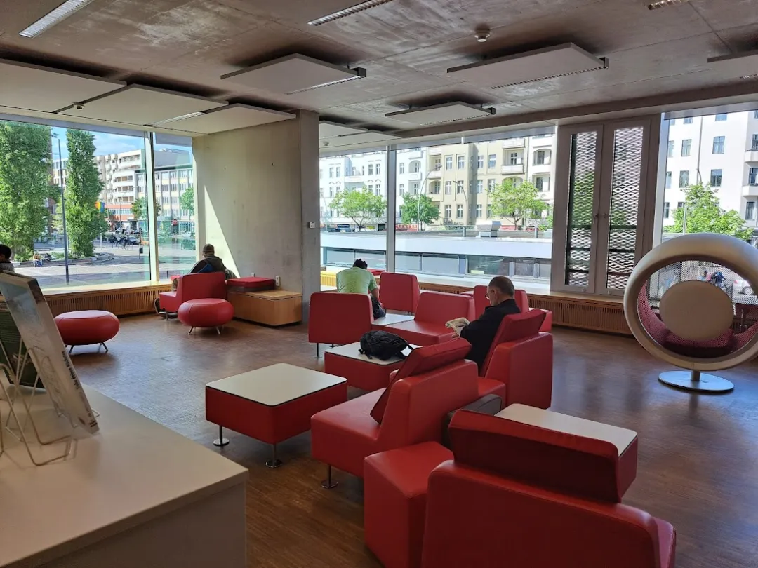 Schiller-Bibliothek in Mitte – Foto 2
